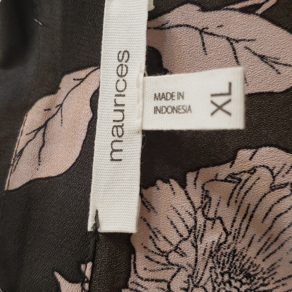 Maurices XL floral blouse - Picture 2 of 6